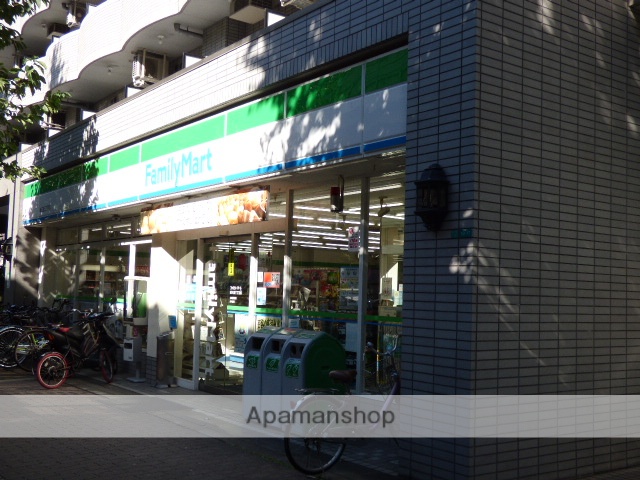 コンビニ　ファミリーマート（コンビニ）まで98m