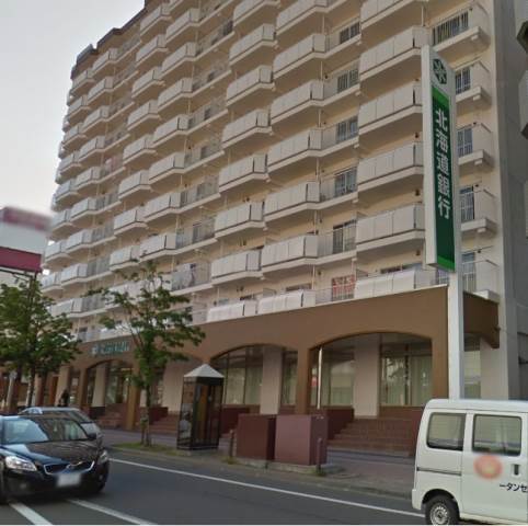 銀行　北海道銀行八軒支店（銀行）まで305m