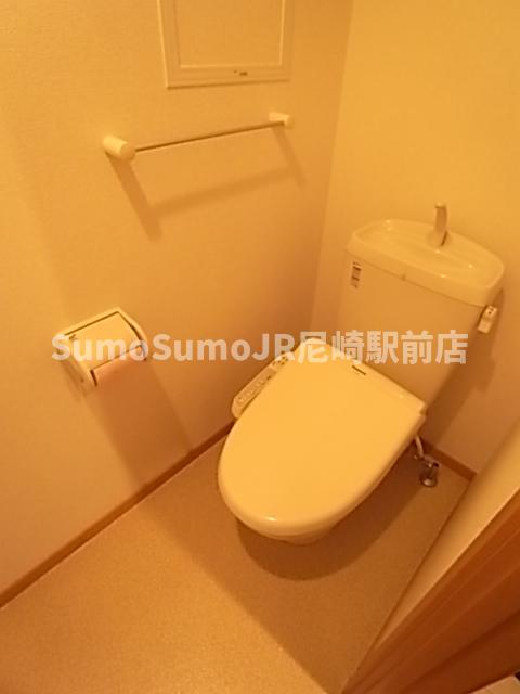 トイレ　清潔感のあるトイレです