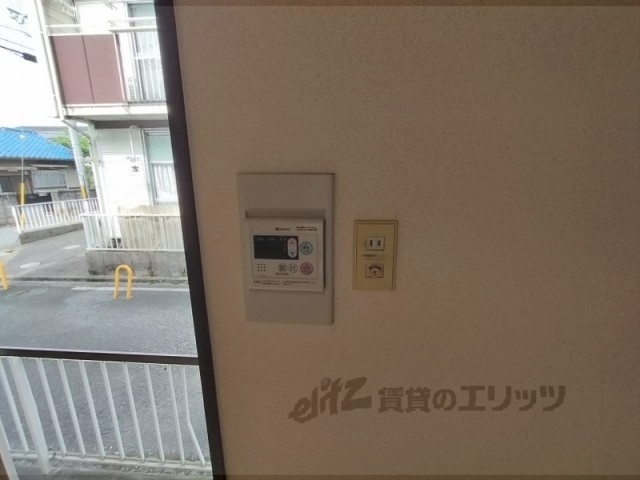 その他設備　給湯器リモコン