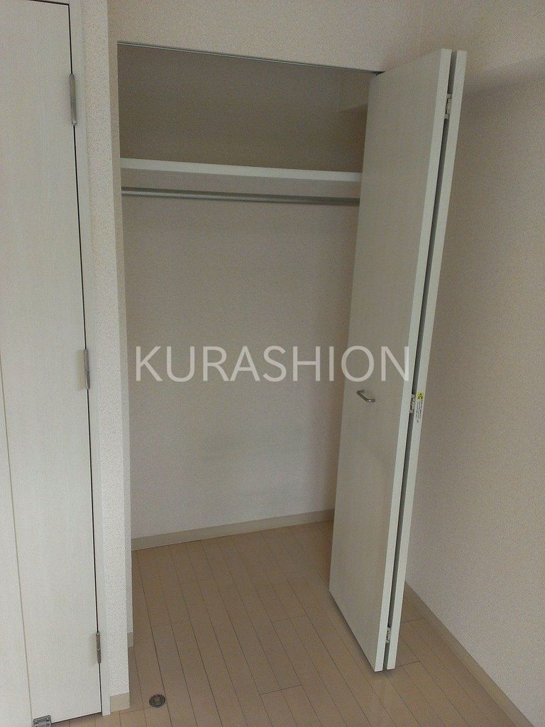 収納　部屋の写真になります。
