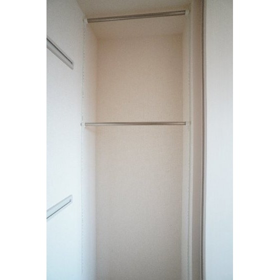 収納　※同仕様、別の部屋の写真です