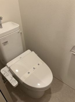 トイレ　別号室参考写真