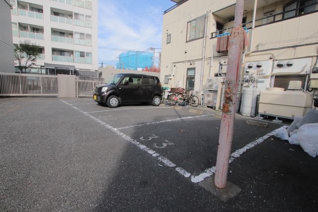 駐車場　★駐車場★（空き状況・使用料等詳細はご確認下さい）