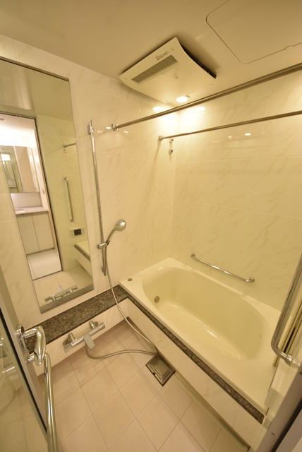 バス・シャワールーム　別部屋参考写真