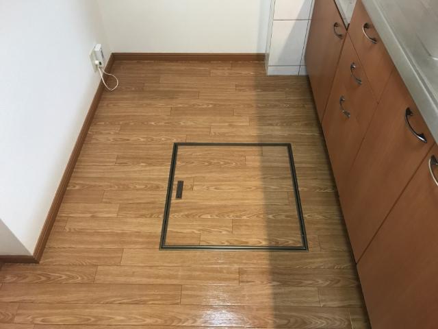 収納　床下収納