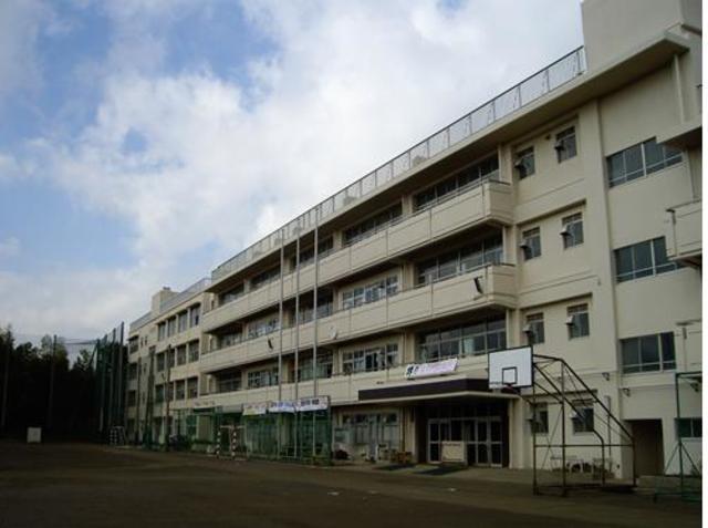中学校　横浜市立都田中学校（中学校）まで993m