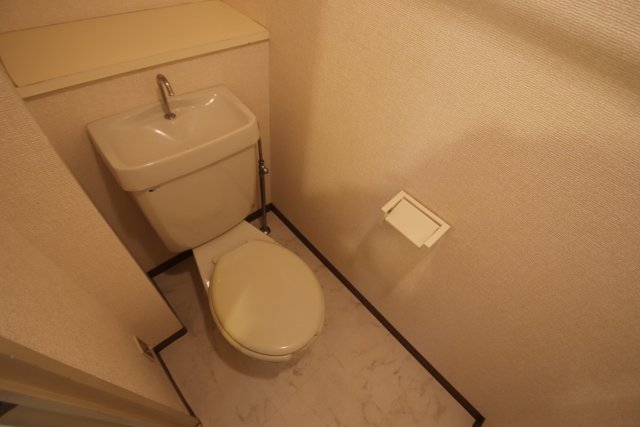 トイレ　別室の参考写真です。※現況優先