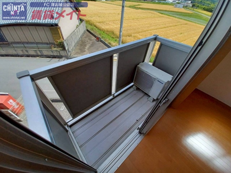 バルコニー　他の部屋の写真を代用しております。