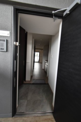 玄関　収納もある玄関です