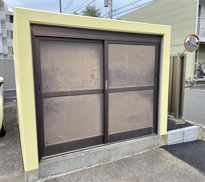 その他　敷地内にゴミ集積場があります。