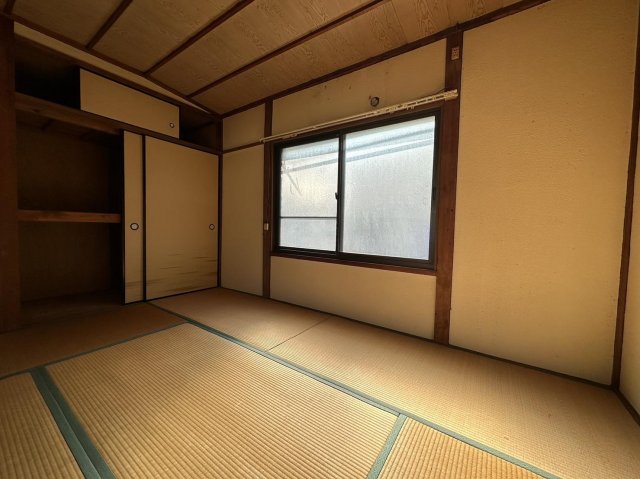その他部屋・スペース　収納豊富な2階の和室6帖♪