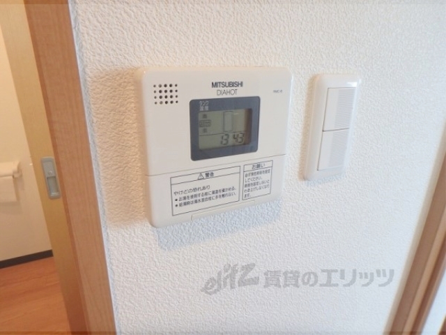 その他設備　給湯器リモコン