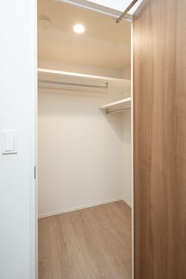 収納　■広々としたウォークインクローゼット♪