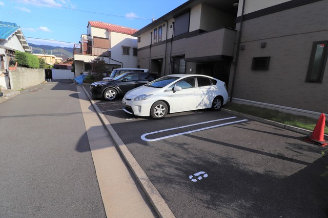 駐車場　駐車場