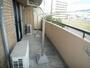 バルコニー　南向きで日当たり良好です。