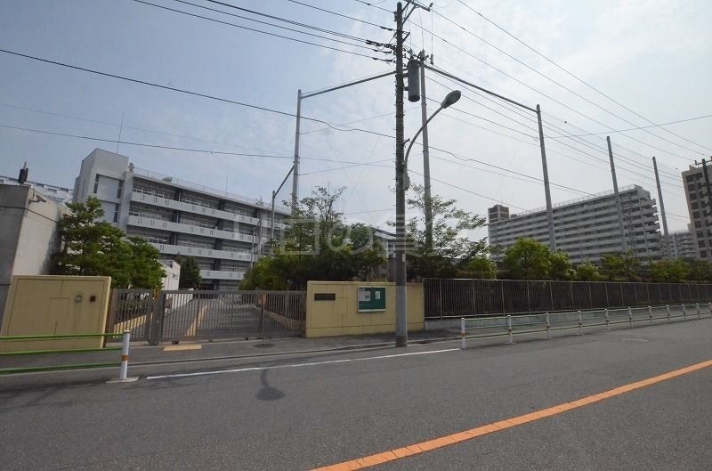 中学校　羽田中学校（中学校）まで1139m
