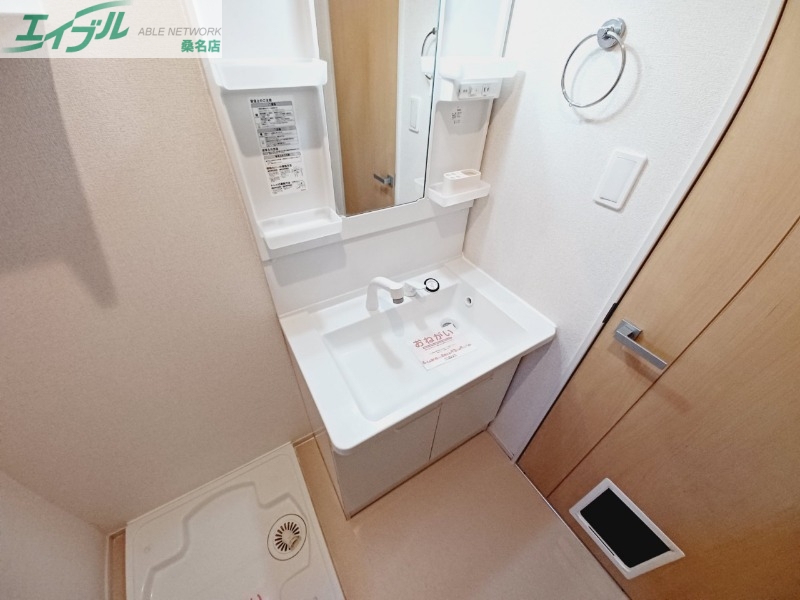 洗面設備　同型反転タイプ参考写真