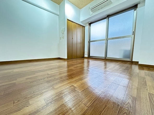 居室・リビング　※他部屋の写真です。