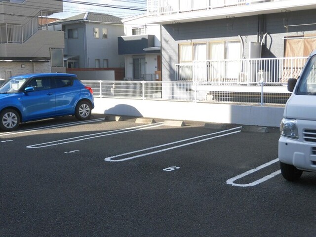 駐車場　駐車場