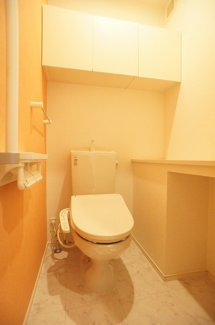 ノバ・レジデンスBのトイレ写真