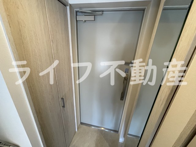 玄関　収納もある玄関です
