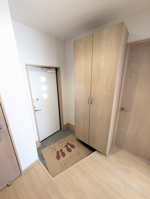 玄関　玄関　ぜひ１度ご内見を♪