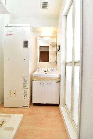洗面設備　玄関※写真と異なる場合現状優先。