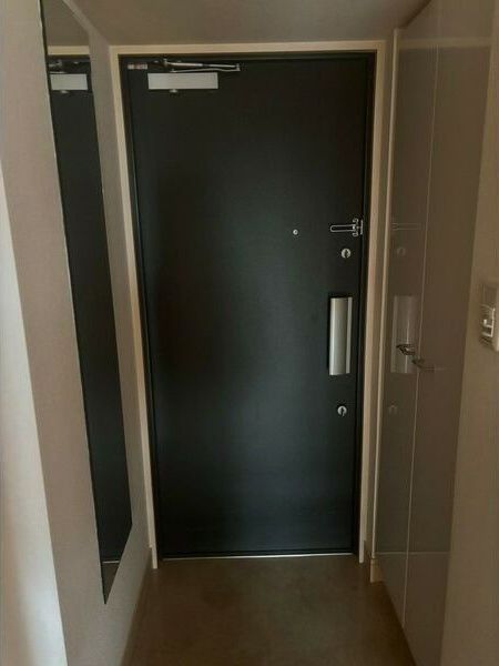 玄関　※別部屋写真となります