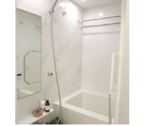 バス・シャワールーム　写真は同タイプ住居です。
