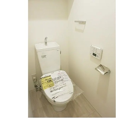 トイレ　写真は同タイプ住居です。