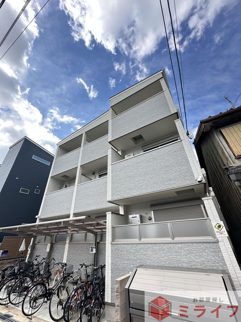 建物外観　シンプルながらも上質さを感じる、洗練された外観。