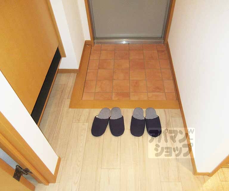 玄関　丁度良い広さ