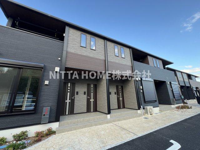 建物外観　インターネット無料に防犯カメラ完備のアパートです＊