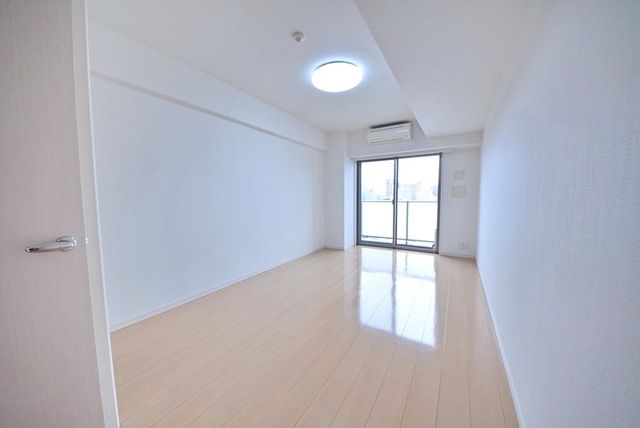 居室・リビング　約10帖の広々としたお部屋