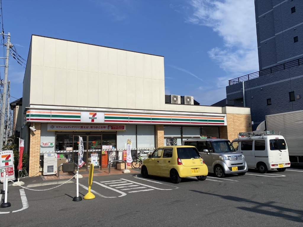 コンビニ　セブンイレブン 練馬北町3丁目店（コンビニ）まで215m