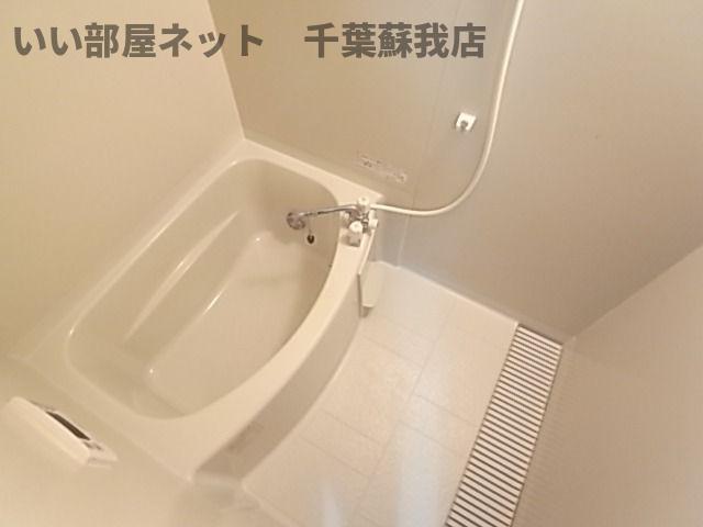 バス・シャワールーム　落ち着いた空間のお風呂です