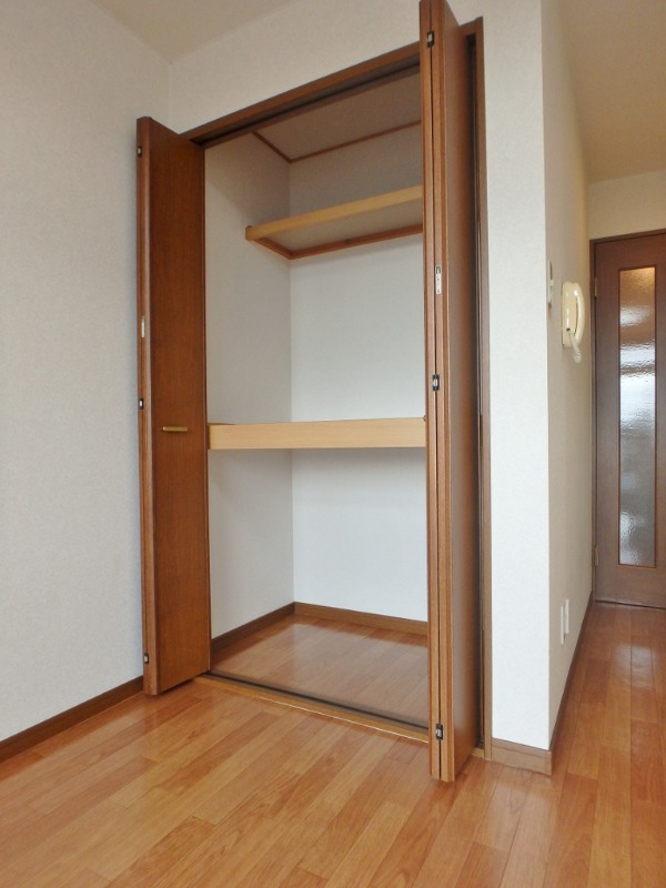 収納　図面と現状に相違がある場合には現状を優先