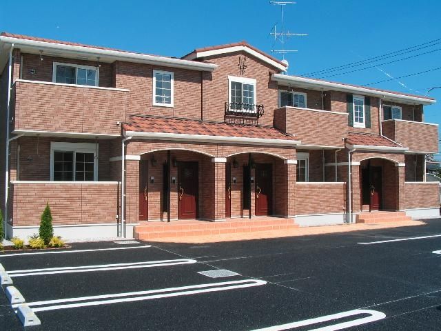 建物外観　駐車場
