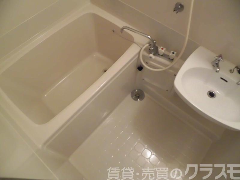 バス・シャワールーム　浴室です。