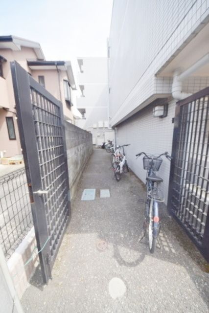 エントランス　★お部屋探しは株式会社タウンハウジング東京まで★