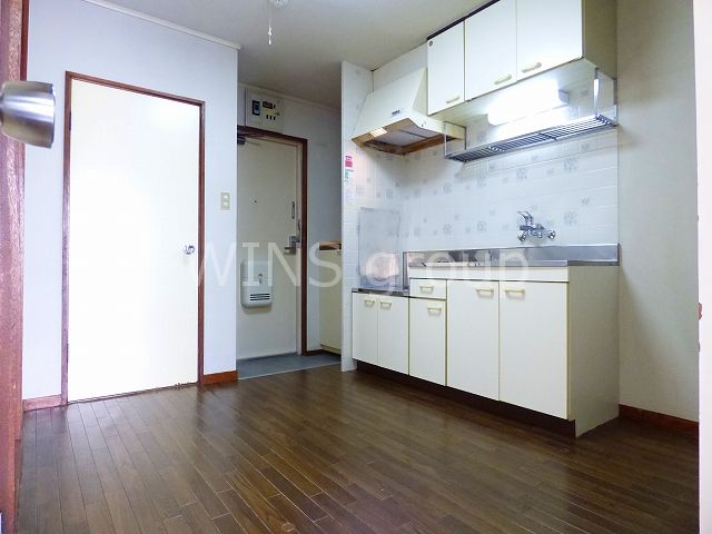 居室・リビング　落ち着いた雰囲気の居室です