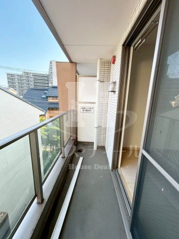 バルコニー　陽当たり良好なバルコニーです