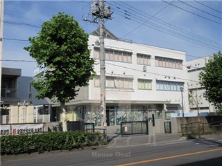 中学校　川口市立十二月田中学校（中学校）まで342m