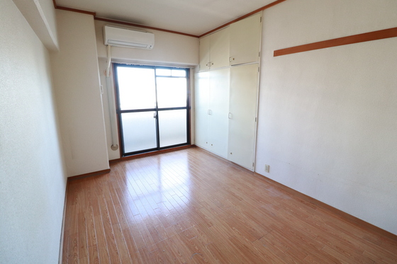 居室・リビング　※別部屋の写真です