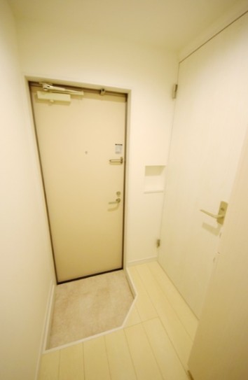 玄関　別部屋参照画像