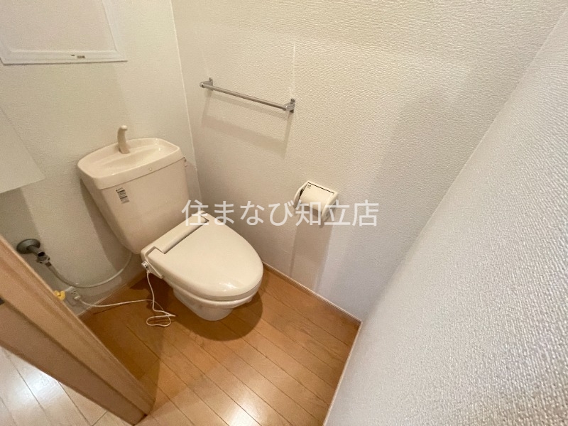 トイレ　別室同型写真