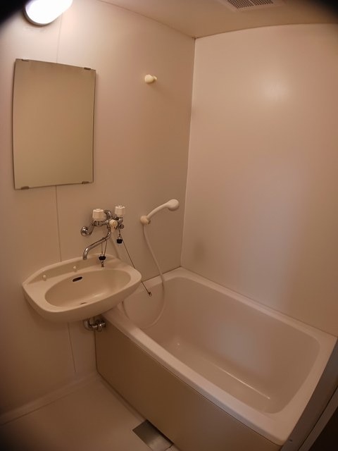 バス・シャワールーム　図面と現状に相違がある場合には現状を優先