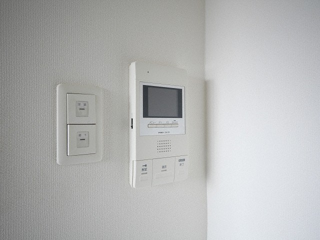セキュリティ　モニター付きインターホンです