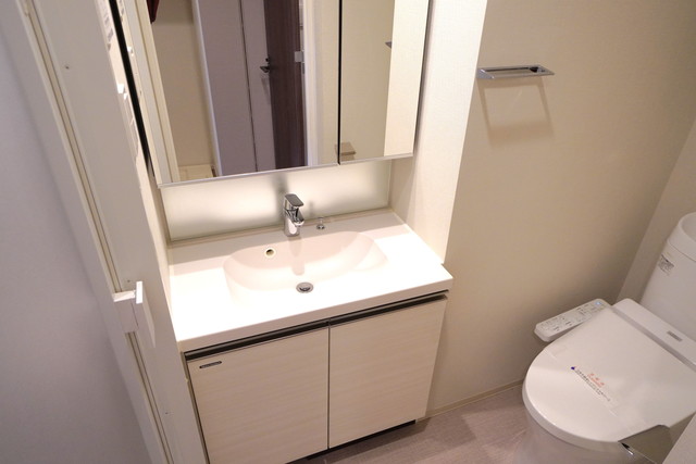 洗面設備　※写真は同タイプ住戸です。